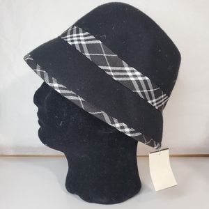 COLOMBINO Wool Plaid Belted Bucket Hat Black and White